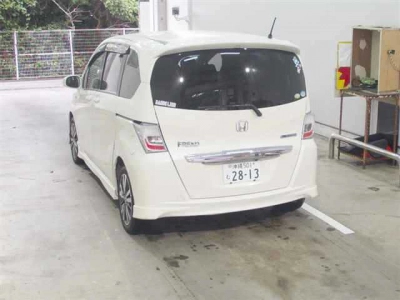 HONDA FREED HYBRID