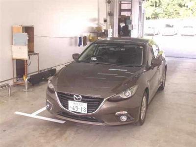 MAZDA AXELA
