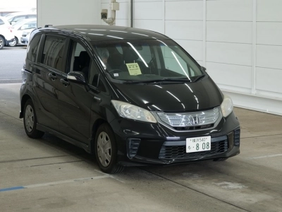 HONDA FREED HYBRID