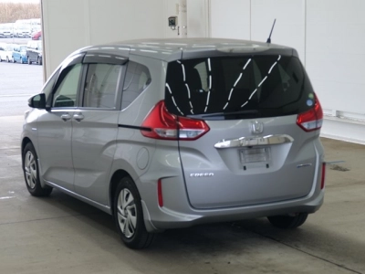 HONDA FREED HYBRID