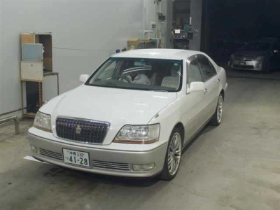 TOYOTA CROWN MAJESTA