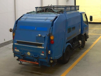 MITSUBISHI CANTER