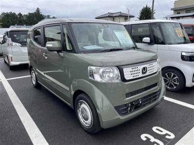 HONDA N-BOX SLASH