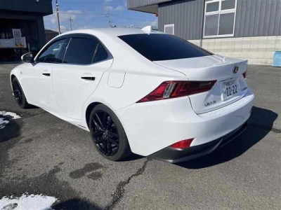 LEXUS IS