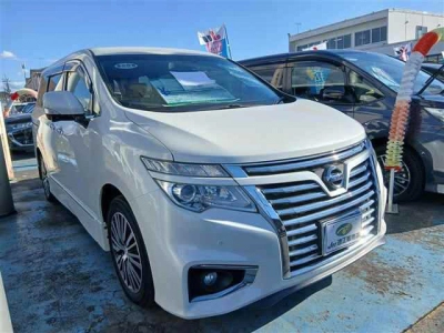 NISSAN ELGRAND