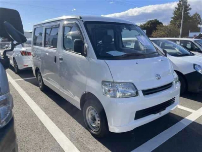 TOYOTA TOWN ACE VAN