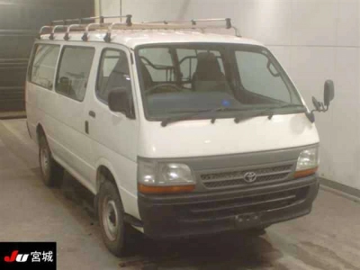 TOYOTA HIACE VAN