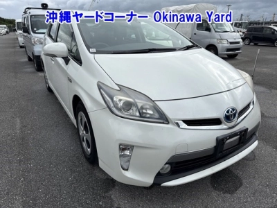 TOYOTA PRIUS PHV