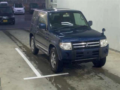MITSUBISHI PAJERO MINI