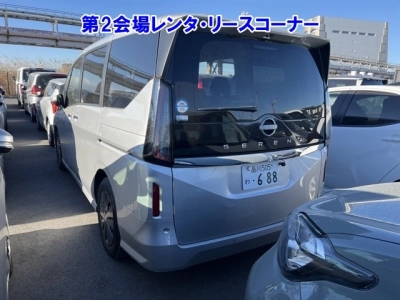 NISSAN SERENA