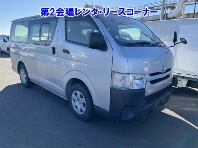 TOYOTA REGIUS ACE