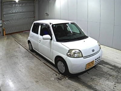 DAIHATSU ESSE