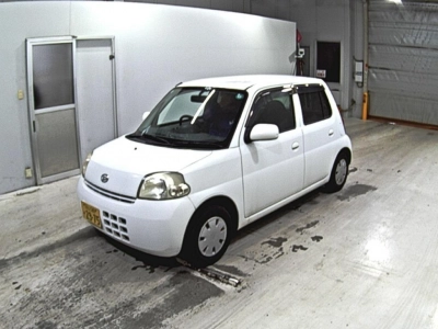 DAIHATSU ESSE