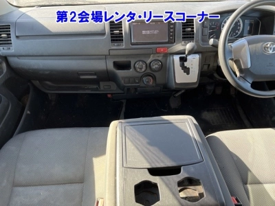 TOYOTA HIACE