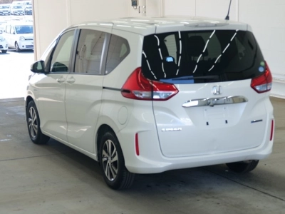 HONDA FREED HYBRID