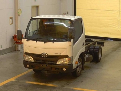 TOYOTA DYNA