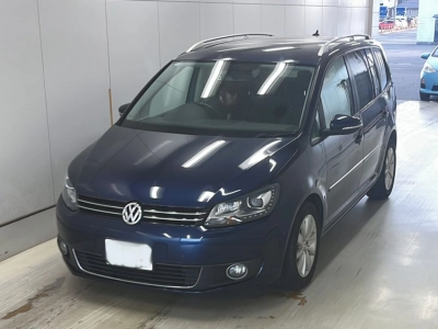 VOLKSWAGEN GOLF TOURAN