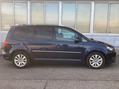 VOLKSWAGEN GOLF TOURAN