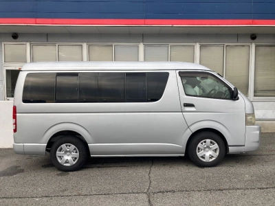 TOYOTA HIACE WAGON