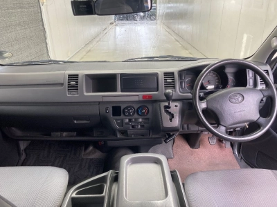 TOYOTA HIACE WAGON