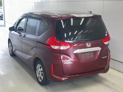 HONDA FREED HYBRID