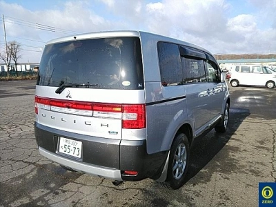 MITSUBISHI DELICA D:5