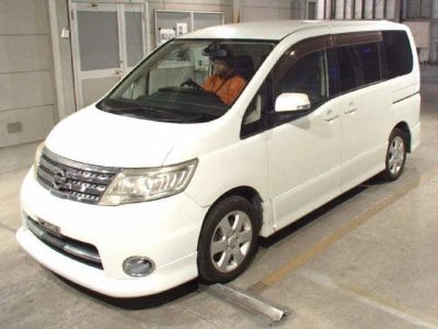 NISSAN SERENA