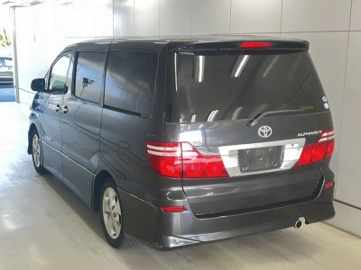TOYOTA ALPHARD V
