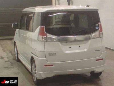 MITSUBISHI DELICA D:2