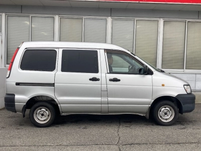 TOYOTA LITE ACE VAN