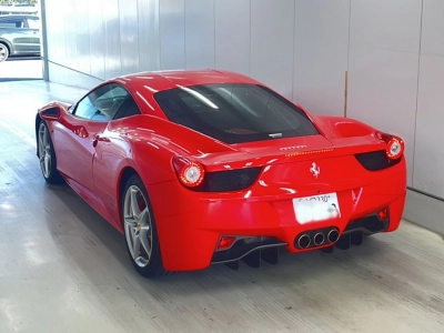 FERRARI 458 ITALIA