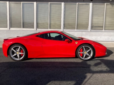 FERRARI 458 ITALIA