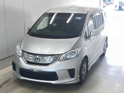 HONDA FREED HYBRID