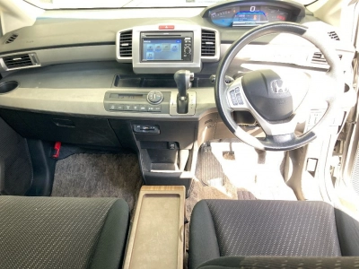 HONDA FREED HYBRID