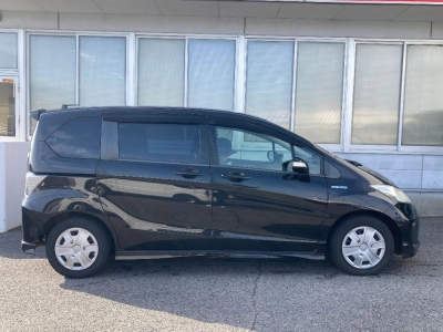 HONDA FREED HYBRID