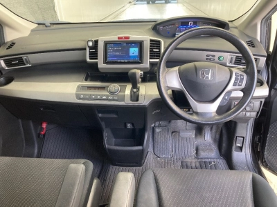 HONDA FREED HYBRID