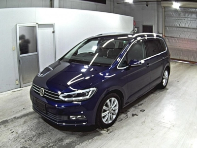 VOLKSWAGEN GOLF TOURAN