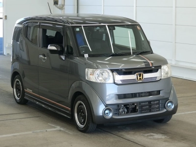 HONDA N-BOX SLASH