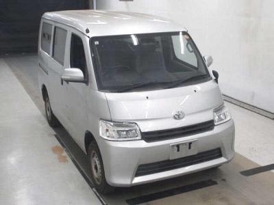 TOYOTA TOWN ACE VAN