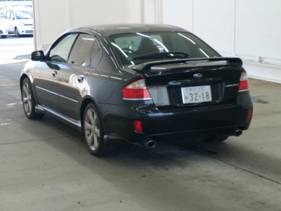 SUBARU LEGACY B4