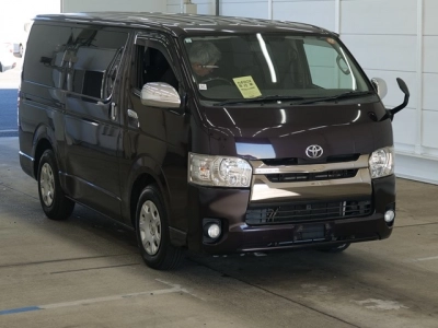 TOYOTA REGIUS ACE