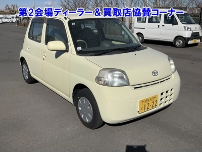 DAIHATSU ESSE