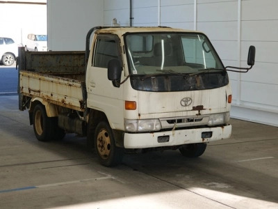 TOYOTA DYNA