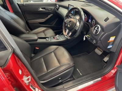 MERCEDES BENZ AMG CLA