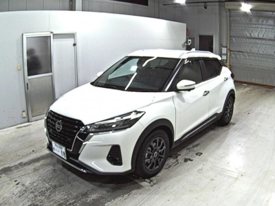 NISSAN KICKS