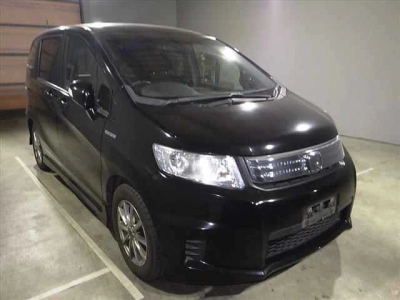 HONDA FREED SPIKE