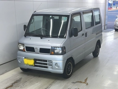 NISSAN CLIPPER VAN