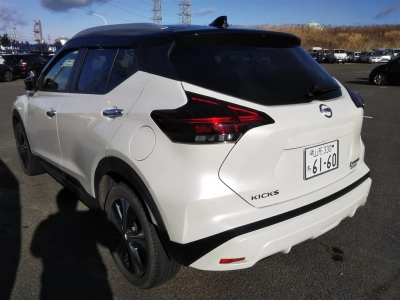 NISSAN KICKS
