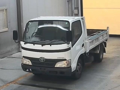 TOYOTA DYNA