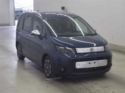 HONDA FREED HYBRID